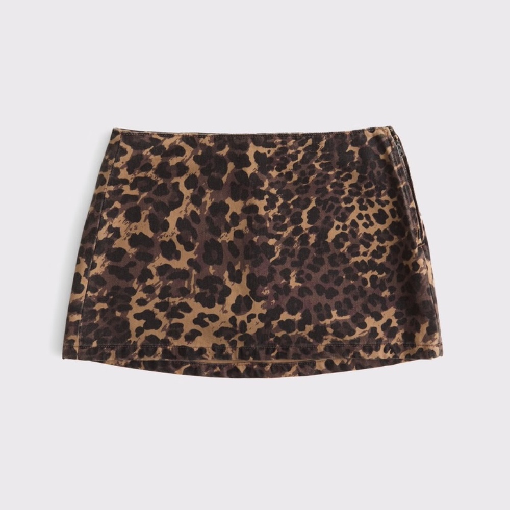 Abercrombie & Fitch Leapord Print Mid Rise Denim Mini Skort